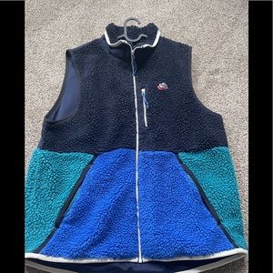 Nike Sportswear Vest